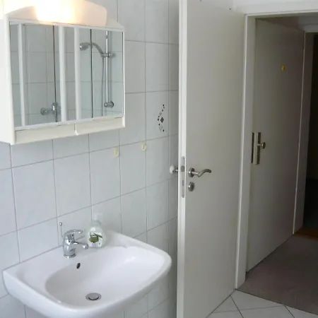 Uns Luett Appartement Nossentiner Huette